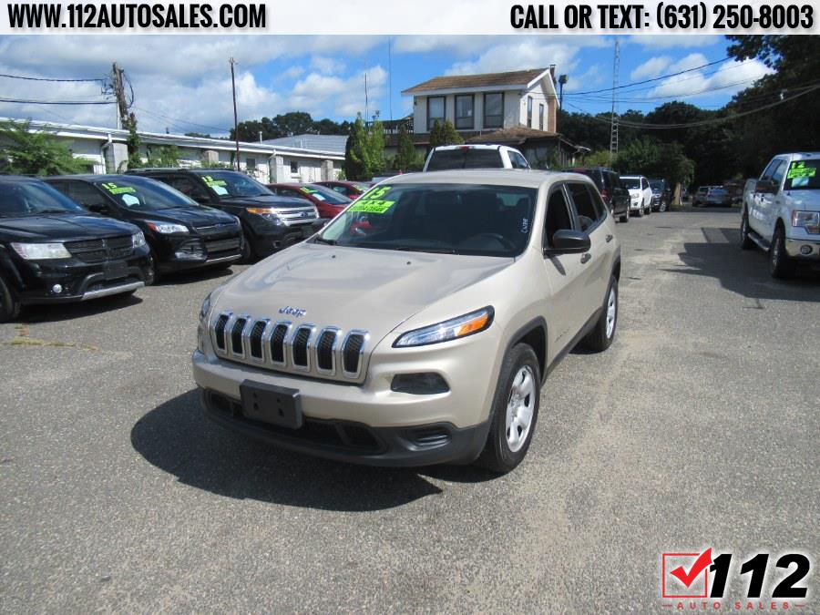 2015 Jeep Cherokee 4WD 4dr Sport, available for sale in Patchogue, New York | 112 Auto Sales. Patchogue, New York