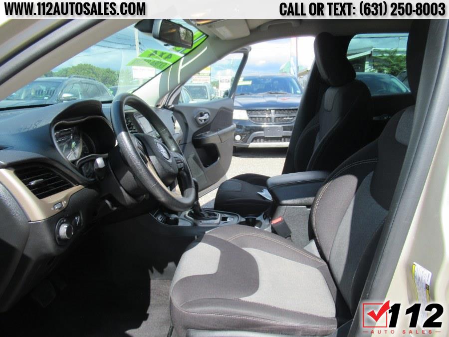 2015 Jeep Cherokee 4WD 4dr Sport, available for sale in Patchogue, New York | 112 Auto Sales. Patchogue, New York 2015 Jeep Cherokee 4WD 4dr Sport, available for sale in Patchogue, New York | 112 Auto Sales. Patchogue, New York