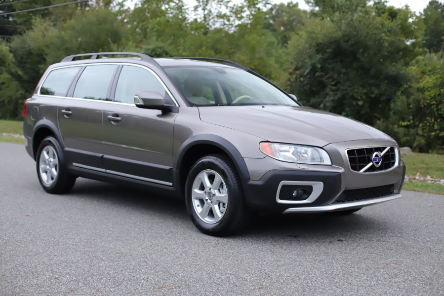 2010 Volvo XC70 Base, available for sale in North Salem, New York | Meccanic Shop North Inc. North Salem, New York 2010 Volvo XC70 Base, available for sale in North Salem, New York | Meccanic Shop North Inc. North Salem, New York
