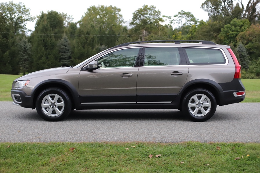 2010 Volvo XC70 Base, available for sale in North Salem, New York | Meccanic Shop North Inc. North Salem, New York 2010 Volvo XC70 Base, available for sale in North Salem, New York | Meccanic Shop North Inc. North Salem, New York