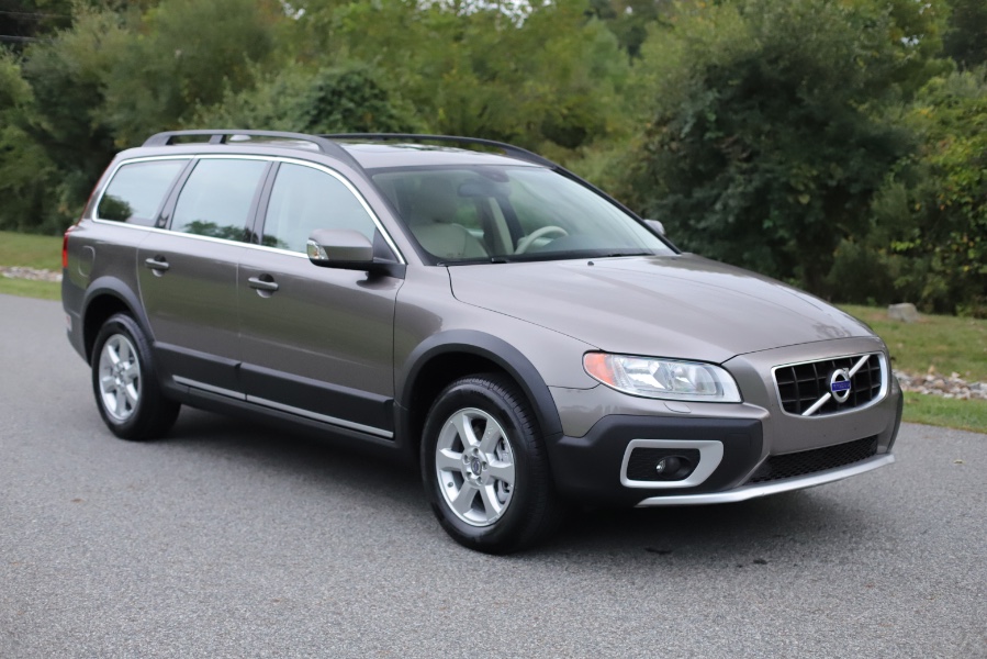 2010 Volvo XC70 Base, available for sale in North Salem, New York | Meccanic Shop North Inc. North Salem, New York 2010 Volvo XC70 Base, available for sale in North Salem, New York | Meccanic Shop North Inc. North Salem, New York