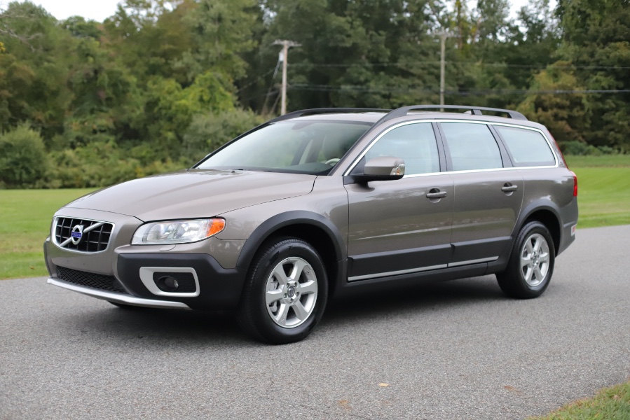 2010 Volvo XC70 Base, available for sale in North Salem, New York | Meccanic Shop North Inc. North Salem, New York 2010 Volvo XC70 Base, available for sale in North Salem, New York | Meccanic Shop North Inc. North Salem, New York