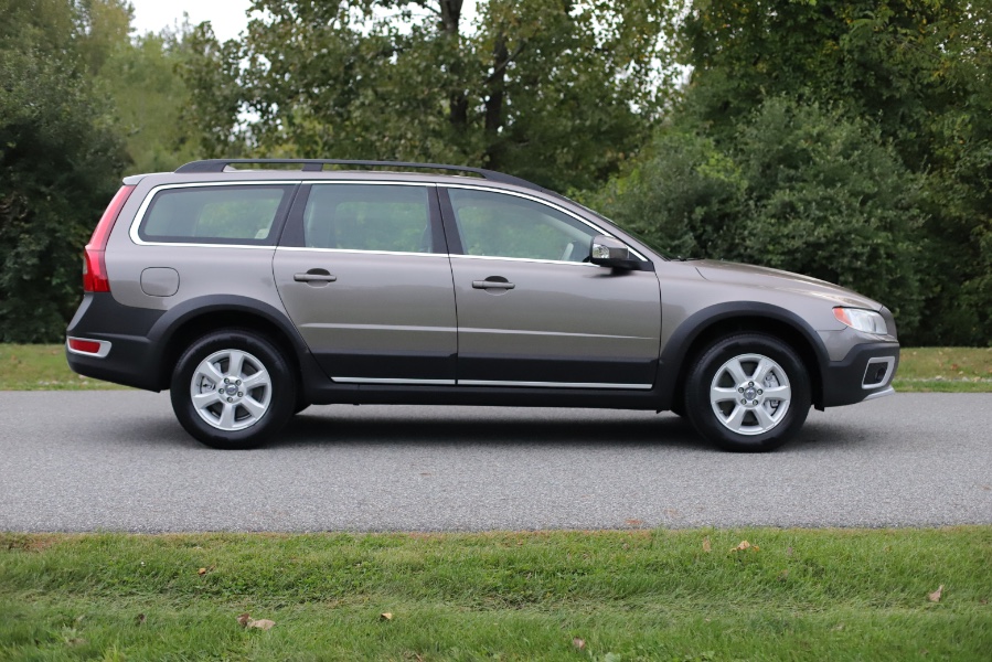 2010 Volvo XC70 Base, available for sale in North Salem, New York | Meccanic Shop North Inc. North Salem, New York 2010 Volvo XC70 Base, available for sale in North Salem, New York | Meccanic Shop North Inc. North Salem, New York