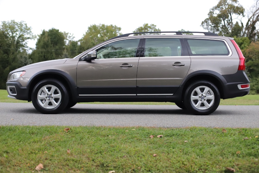 2010 Volvo XC70 Base, available for sale in North Salem, New York | Meccanic Shop North Inc. North Salem, New York 2010 Volvo XC70 Base, available for sale in North Salem, New York | Meccanic Shop North Inc. North Salem, New York