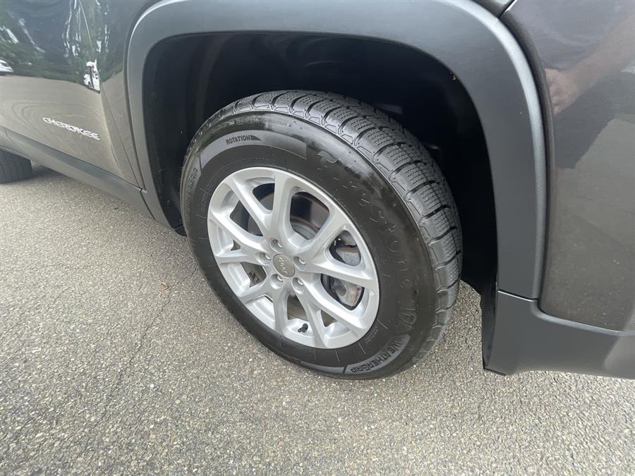 Used Jeep Cherokee 4WD 4dr Latitude 2014 | Wiz Leasing Inc. Stratford, Connecticut Used Jeep Cherokee 4WD 4dr Latitude 2014 | Wiz Leasing Inc. Stratford, Connecticut
