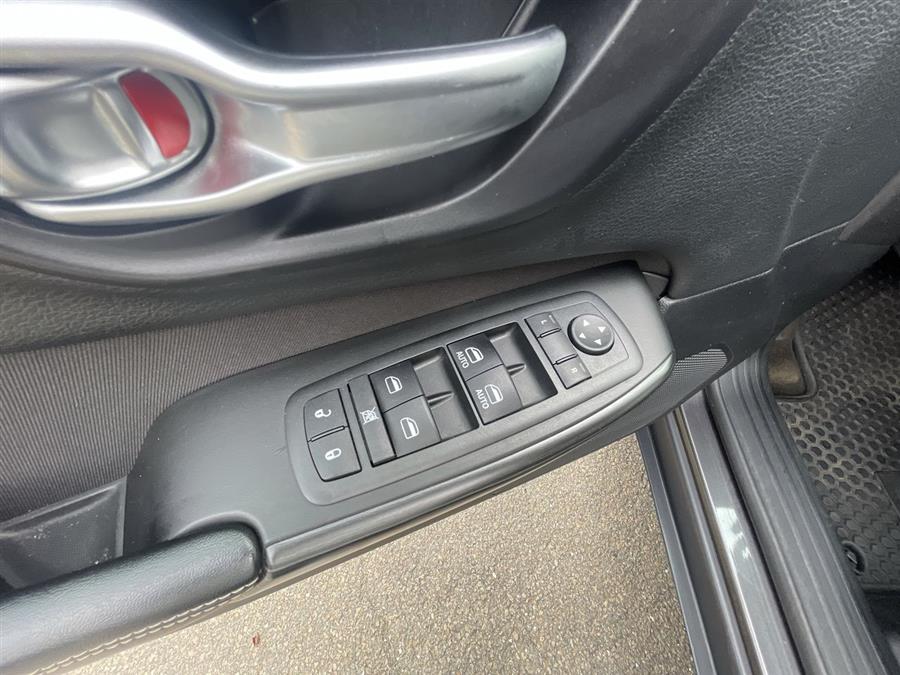 Used Jeep Cherokee 4WD 4dr Latitude 2014 | Wiz Leasing Inc. Stratford, Connecticut Used Jeep Cherokee 4WD 4dr Latitude 2014 | Wiz Leasing Inc. Stratford, Connecticut