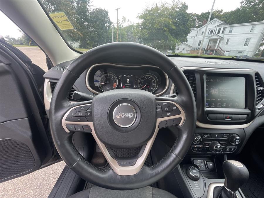 Used Jeep Cherokee 4WD 4dr Latitude 2014 | Wiz Leasing Inc. Stratford, Connecticut Used Jeep Cherokee 4WD 4dr Latitude 2014 | Wiz Leasing Inc. Stratford, Connecticut