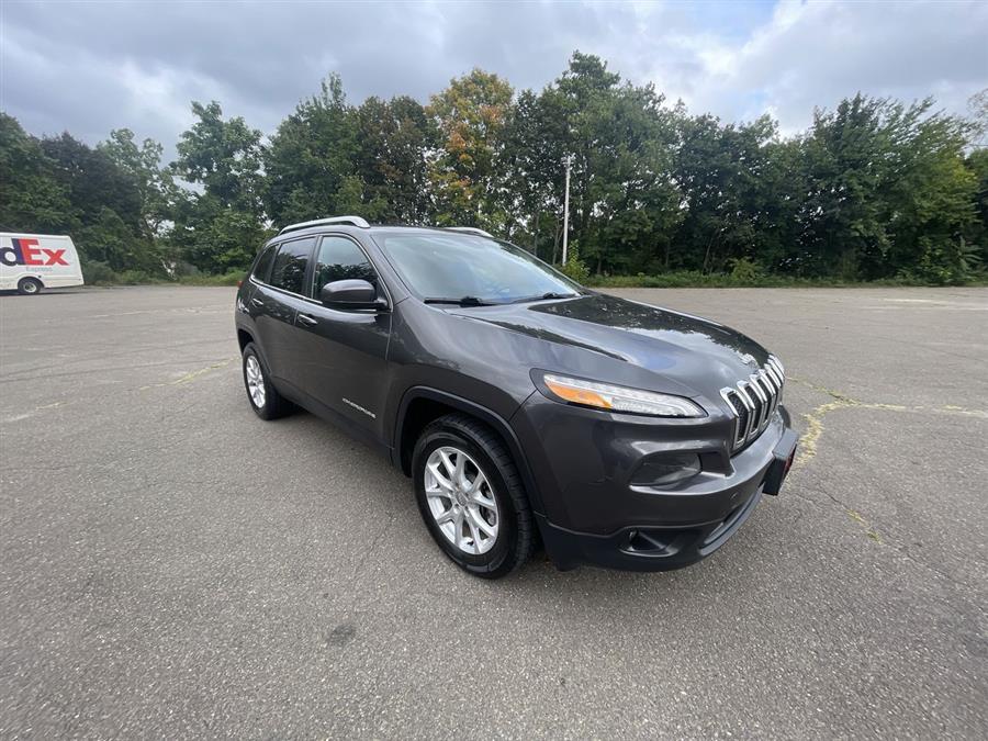 Used Jeep Cherokee 4WD 4dr Latitude 2014 | Wiz Leasing Inc. Stratford, Connecticut Used Jeep Cherokee 4WD 4dr Latitude 2014 | Wiz Leasing Inc. Stratford, Connecticut