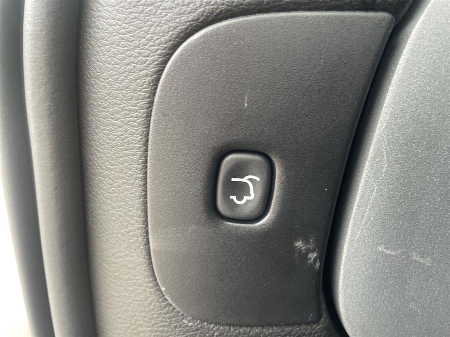 Used Jeep Cherokee 4WD 4dr Latitude 2014 | Wiz Leasing Inc. Stratford, Connecticut Used Jeep Cherokee 4WD 4dr Latitude 2014 | Wiz Leasing Inc. Stratford, Connecticut
