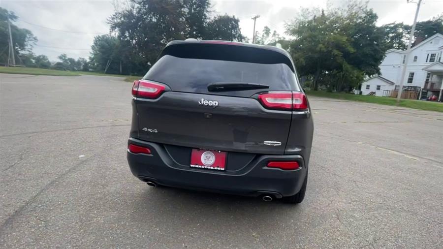 Used Jeep Cherokee 4WD 4dr Latitude 2014 | Wiz Leasing Inc. Stratford, Connecticut Used Jeep Cherokee 4WD 4dr Latitude 2014 | Wiz Leasing Inc. Stratford, Connecticut