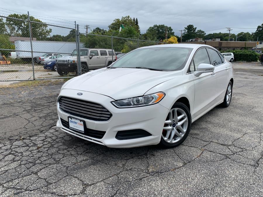 2016 Ford Fusion 4dr Sdn SE FWD, available for sale in Milford, Connecticut | Dealertown Auto Wholesalers. Milford, Connecticut 2016 Ford Fusion 4dr Sdn SE FWD, available for sale in Milford, Connecticut | Dealertown Auto Wholesalers. Milford, Connecticut