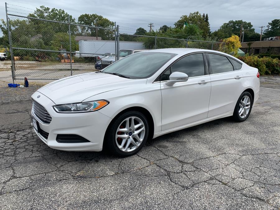 2016 Ford Fusion 4dr Sdn SE FWD, available for sale in Milford, Connecticut | Dealertown Auto Wholesalers. Milford, Connecticut 2016 Ford Fusion 4dr Sdn SE FWD, available for sale in Milford, Connecticut | Dealertown Auto Wholesalers. Milford, Connecticut