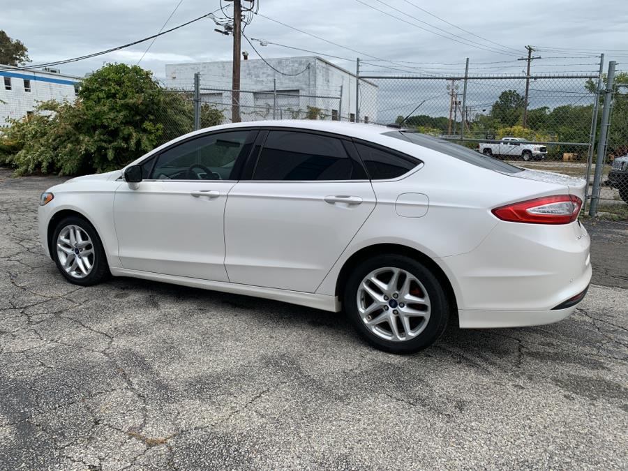 2016 Ford Fusion 4dr Sdn SE FWD, available for sale in Milford, Connecticut | Dealertown Auto Wholesalers. Milford, Connecticut 2016 Ford Fusion 4dr Sdn SE FWD, available for sale in Milford, Connecticut | Dealertown Auto Wholesalers. Milford, Connecticut