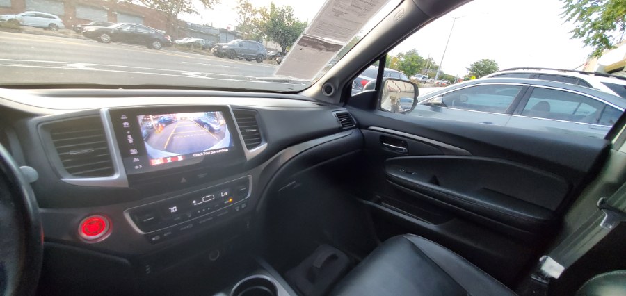 Used Honda Pilot EX-L AWD 2017 | Rubber Bros Auto World. Brooklyn, New York Used Honda Pilot EX-L AWD 2017 | Rubber Bros Auto World. Brooklyn, New York