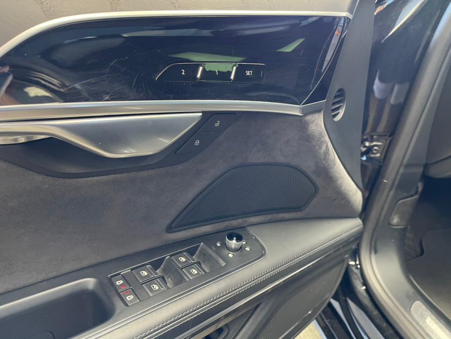 Used Audi A8 L 55 TFSI quattro 2019 | 5 Towns Drive. Inwood, New York Used Audi A8 L 55 TFSI quattro 2019 | 5 Towns Drive. Inwood, New York