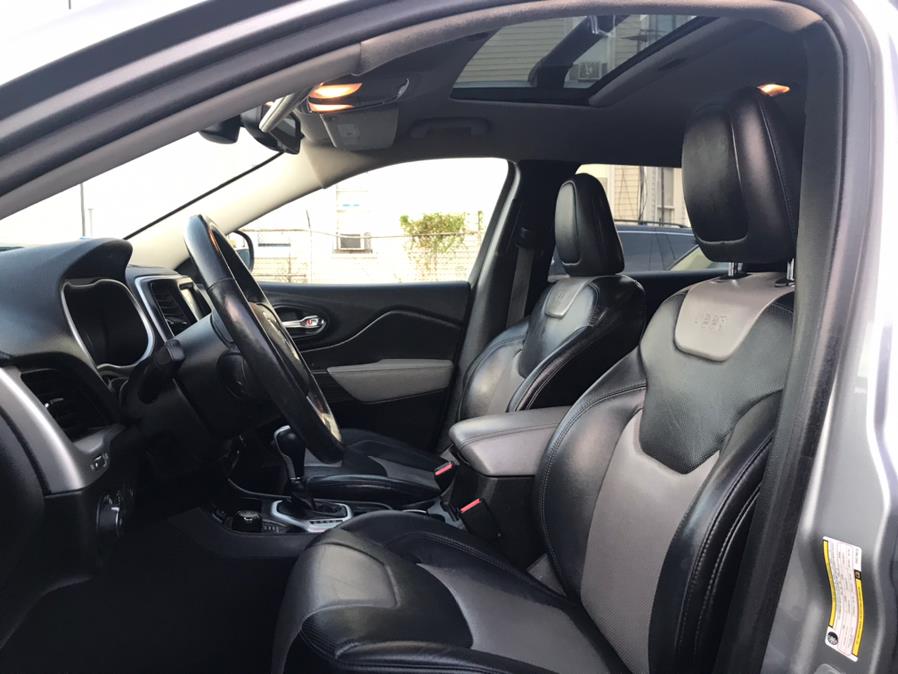 Used Jeep Cherokee 4WD 4dr Limited 2014 | Affordable Motors Inc. Bridgeport, Connecticut Used Jeep Cherokee 4WD 4dr Limited 2014 | Affordable Motors Inc. Bridgeport, Connecticut
