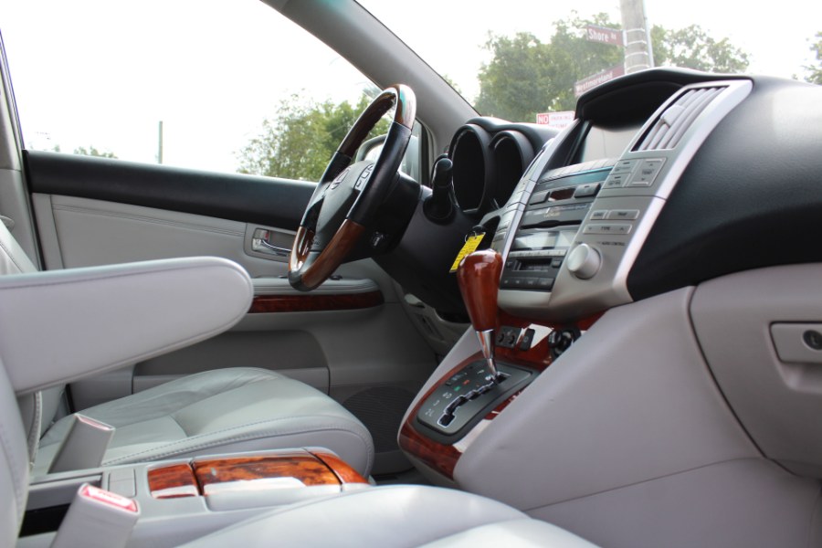 2005 Lexus RX 330 4dr SUV AWD, available for sale in Great Neck, New York | Great Neck Car Buyers & Sellers. Great Neck, New York 2005 Lexus RX 330 4dr SUV AWD, available for sale in Great Neck, New York | Great Neck Car Buyers & Sellers. Great Neck, New York
