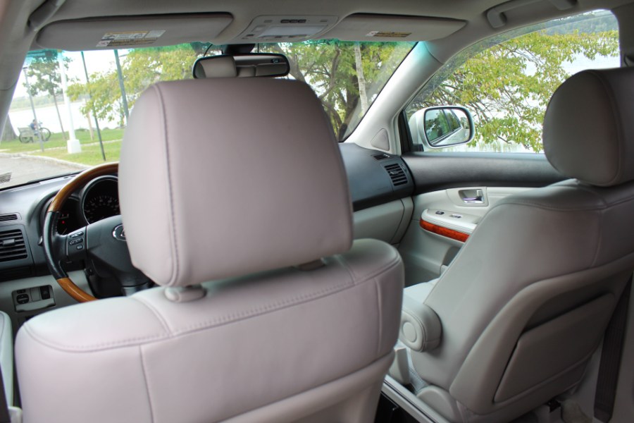2005 Lexus RX 330 4dr SUV AWD, available for sale in Great Neck, New York | Great Neck Car Buyers & Sellers. Great Neck, New York 2005 Lexus RX 330 4dr SUV AWD, available for sale in Great Neck, New York | Great Neck Car Buyers & Sellers. Great Neck, New York