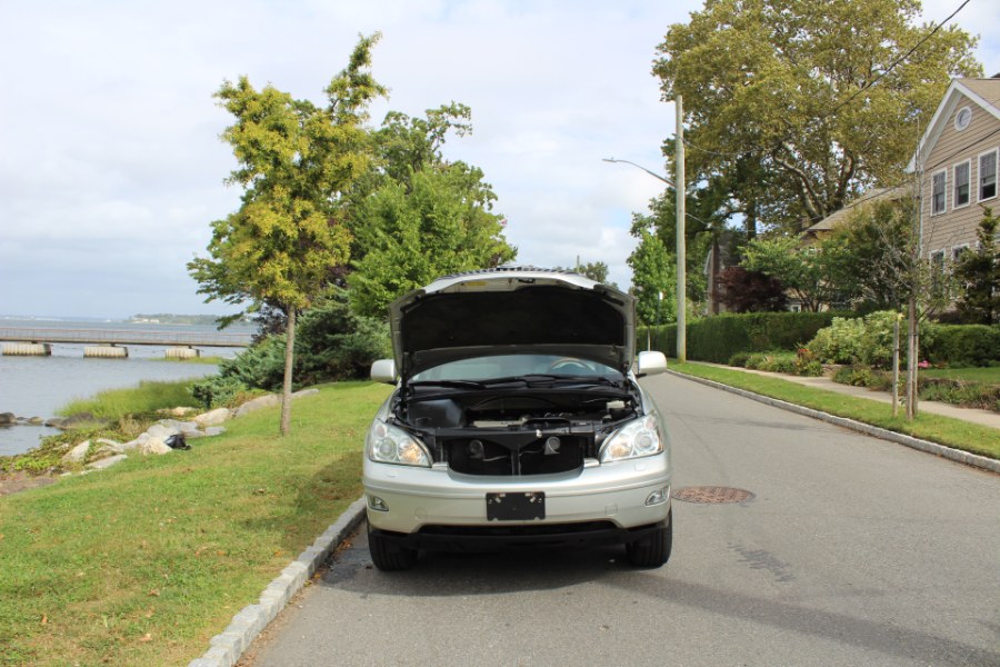 2005 Lexus RX 330 4dr SUV AWD, available for sale in Great Neck, New York | Great Neck Car Buyers & Sellers. Great Neck, New York 2005 Lexus RX 330 4dr SUV AWD, available for sale in Great Neck, New York | Great Neck Car Buyers & Sellers. Great Neck, New York