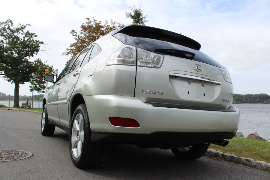 2005 Lexus RX 330 4dr SUV AWD, available for sale in Great Neck, New York | Great Neck Car Buyers & Sellers. Great Neck, New York 2005 Lexus RX 330 4dr SUV AWD, available for sale in Great Neck, New York | Great Neck Car Buyers & Sellers. Great Neck, New York