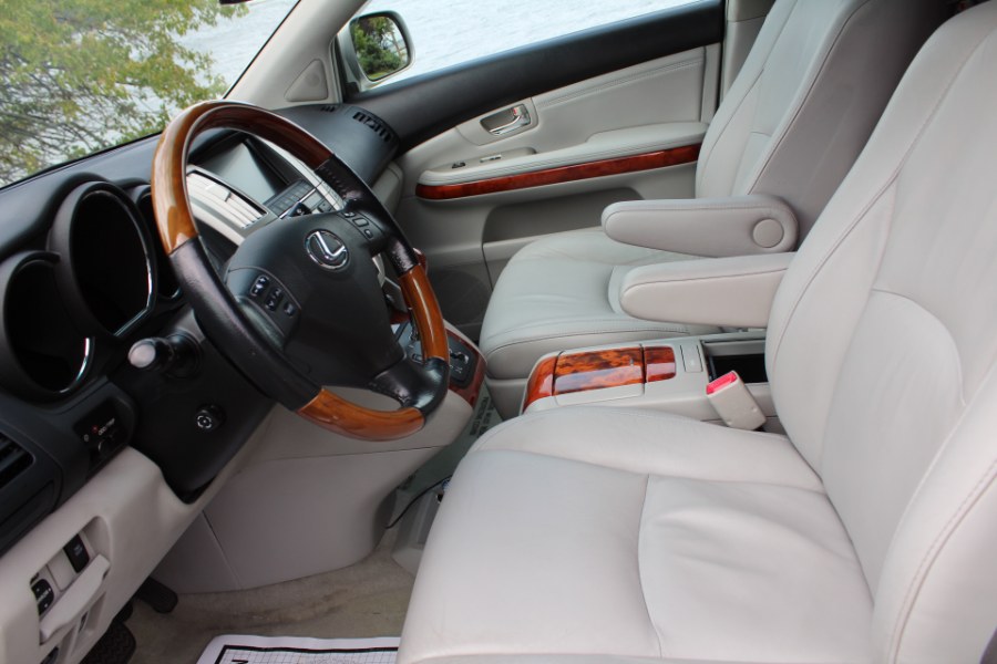 2005 Lexus RX 330 4dr SUV AWD, available for sale in Great Neck, New York | Great Neck Car Buyers & Sellers. Great Neck, New York 2005 Lexus RX 330 4dr SUV AWD, available for sale in Great Neck, New York | Great Neck Car Buyers & Sellers. Great Neck, New York