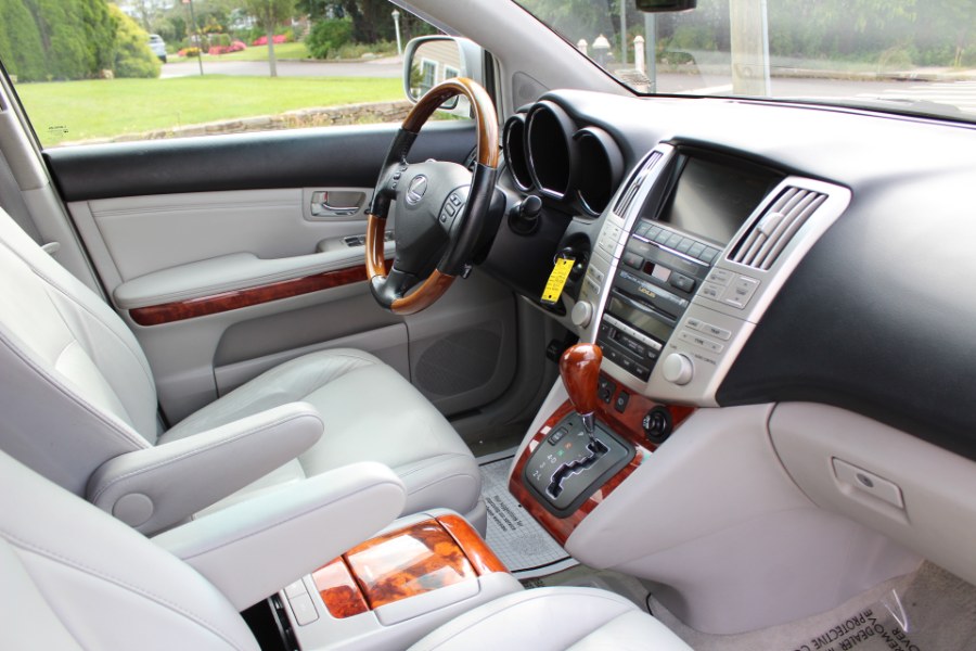 2005 Lexus RX 330 4dr SUV AWD, available for sale in Great Neck, New York | Great Neck Car Buyers & Sellers. Great Neck, New York 2005 Lexus RX 330 4dr SUV AWD, available for sale in Great Neck, New York | Great Neck Car Buyers & Sellers. Great Neck, New York