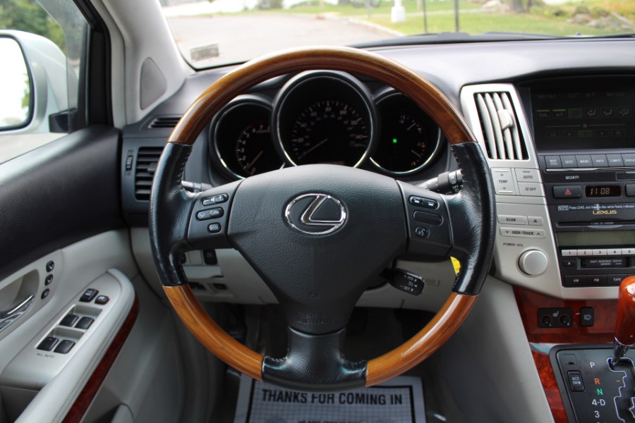 2005 Lexus RX 330 4dr SUV AWD, available for sale in Great Neck, New York | Great Neck Car Buyers & Sellers. Great Neck, New York 2005 Lexus RX 330 4dr SUV AWD, available for sale in Great Neck, New York | Great Neck Car Buyers & Sellers. Great Neck, New York