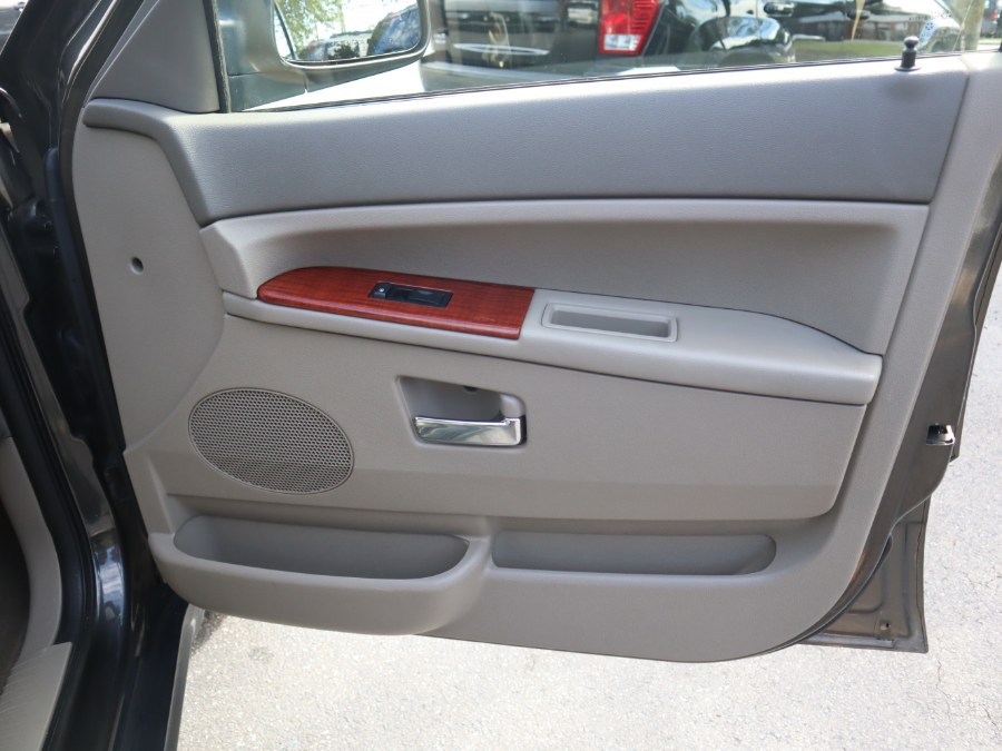 2005 Jeep Grand Cherokee 4dr Limited 4WD, available for sale in Huntington Station, New York | My Auto Inc.. Huntington Station, New York 2005 Jeep Grand Cherokee 4dr Limited 4WD, available for sale in Huntington Station, New York | My Auto Inc.. Huntington Station, New York