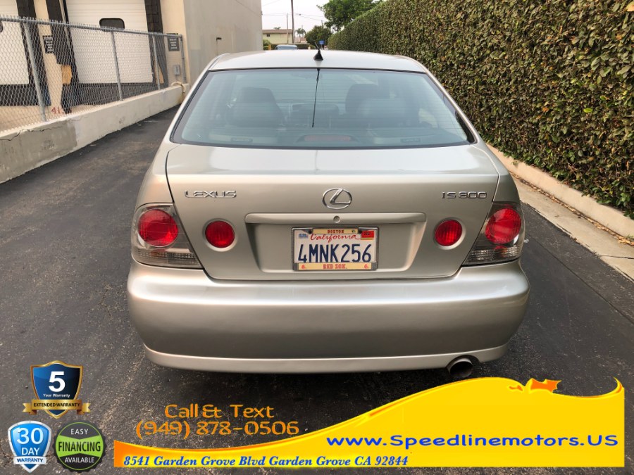 Used Lexus IS 300 4dr Sdn 2001 | Speedline Motors. Garden Grove, California Used Lexus IS 300 4dr Sdn 2001 | Speedline Motors. Garden Grove, California