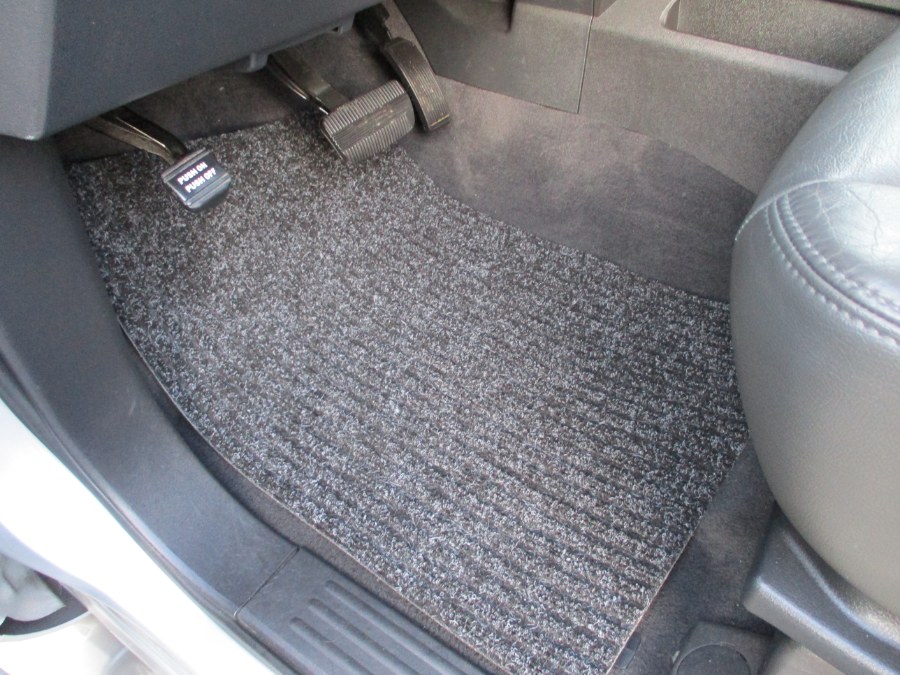 2010 Nissan Armada 4WD 4dr Platinum, available for sale in Suffield, Connecticut | Suffield Auto LLC. Suffield, Connecticut 2010 Nissan Armada 4WD 4dr Platinum, available for sale in Suffield, Connecticut | Suffield Auto LLC. Suffield, Connecticut
