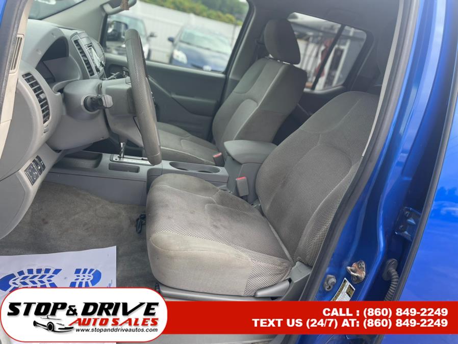 2015 Nissan Frontier 4WD Crew Cab SWB Auto SV, available for sale in East Windsor, Connecticut | Stop & Drive Auto Sales. East Windsor, Connecticut 2015 Nissan Frontier 4WD Crew Cab SWB Auto SV, available for sale in East Windsor, Connecticut | Stop & Drive Auto Sales. East Windsor, Connecticut