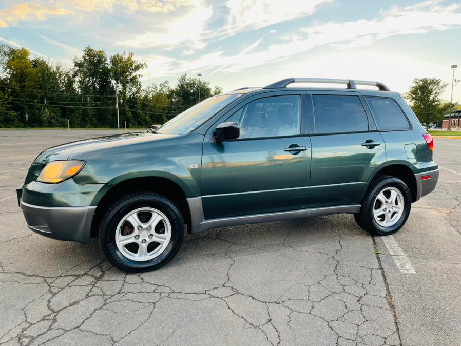 Used Mitsubishi Outlander 4dr AWD LS 2004 | Supreme Automotive. New Britain, Connecticut Used Mitsubishi Outlander 4dr AWD LS 2004 | Supreme Automotive. New Britain, Connecticut