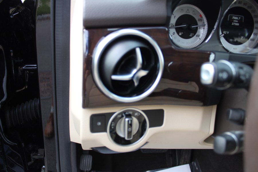 2015 Mercedes-Benz GLK-Class 4MATIC 4dr GLK350, available for sale in Great Neck, New York | Great Neck Car Buyers & Sellers. Great Neck, New York 2015 Mercedes-Benz GLK-Class 4MATIC 4dr GLK350, available for sale in Great Neck, New York | Great Neck Car Buyers & Sellers. Great Neck, New York