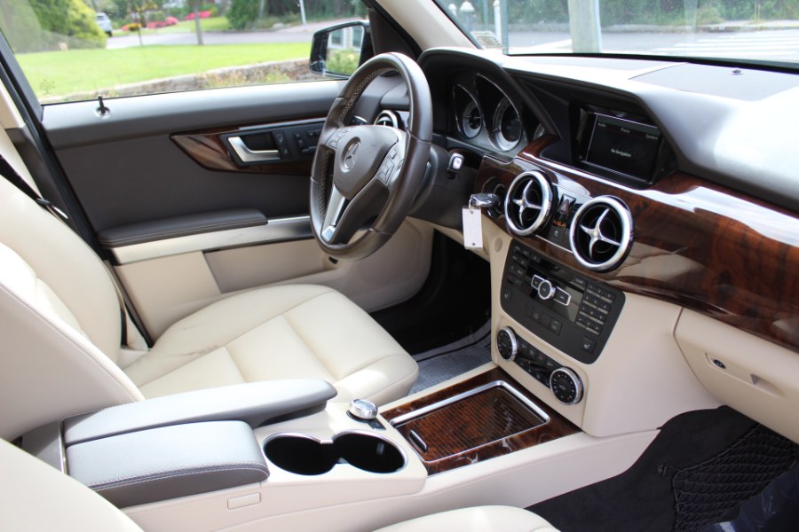 2015 Mercedes-Benz GLK-Class 4MATIC 4dr GLK350, available for sale in Great Neck, New York | Great Neck Car Buyers & Sellers. Great Neck, New York 2015 Mercedes-Benz GLK-Class 4MATIC 4dr GLK350, available for sale in Great Neck, New York | Great Neck Car Buyers & Sellers. Great Neck, New York