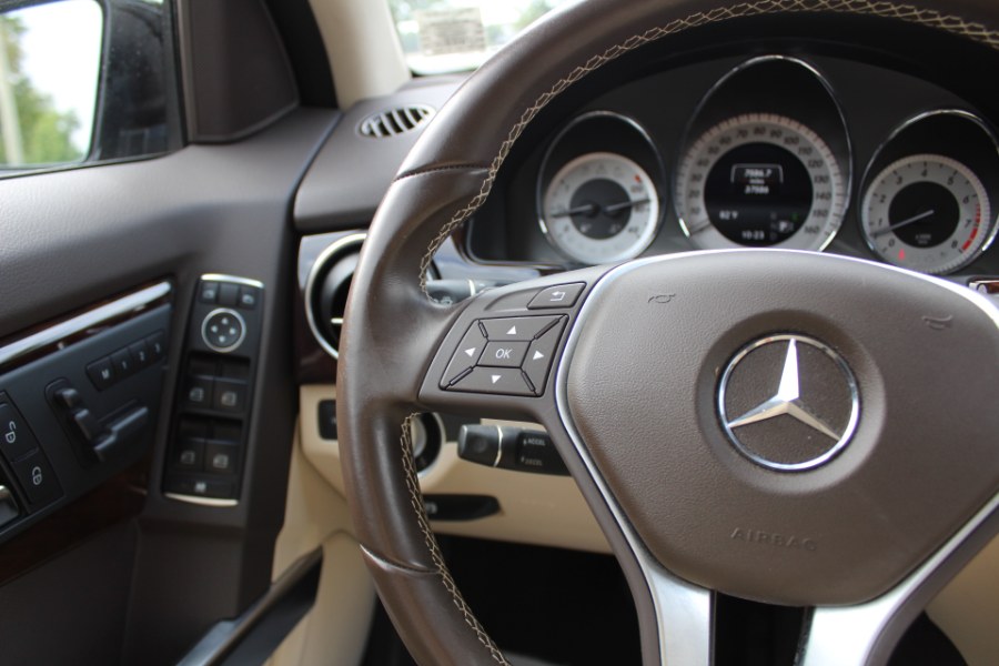 2015 Mercedes-Benz GLK-Class 4MATIC 4dr GLK350, available for sale in Great Neck, New York | Great Neck Car Buyers & Sellers. Great Neck, New York 2015 Mercedes-Benz GLK-Class 4MATIC 4dr GLK350, available for sale in Great Neck, New York | Great Neck Car Buyers & Sellers. Great Neck, New York