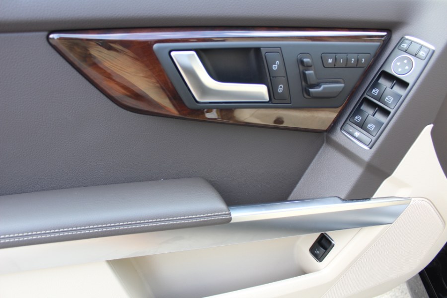 2015 Mercedes-Benz GLK-Class 4MATIC 4dr GLK350, available for sale in Great Neck, New York | Great Neck Car Buyers & Sellers. Great Neck, New York 2015 Mercedes-Benz GLK-Class 4MATIC 4dr GLK350, available for sale in Great Neck, New York | Great Neck Car Buyers & Sellers. Great Neck, New York