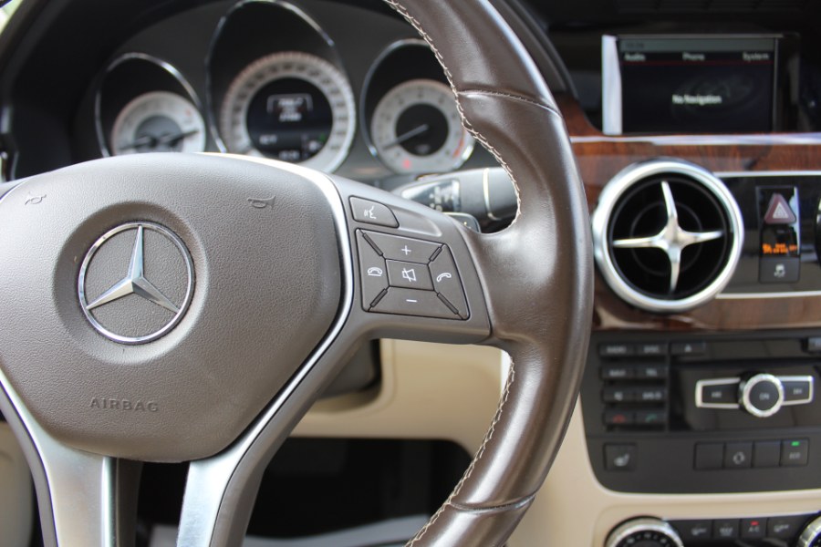 2015 Mercedes-Benz GLK-Class 4MATIC 4dr GLK350, available for sale in Great Neck, New York | Great Neck Car Buyers & Sellers. Great Neck, New York 2015 Mercedes-Benz GLK-Class 4MATIC 4dr GLK350, available for sale in Great Neck, New York | Great Neck Car Buyers & Sellers. Great Neck, New York