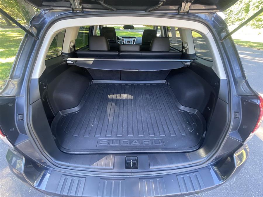 2013 Subaru Outback 4dr Wgn H6 Auto 3.6R Limited, available for sale in Stratford, Connecticut | Wiz Leasing Inc. Stratford, Connecticut 2013 Subaru Outback 4dr Wgn H6 Auto 3.6R Limited, available for sale in Stratford, Connecticut | Wiz Leasing Inc. Stratford, Connecticut