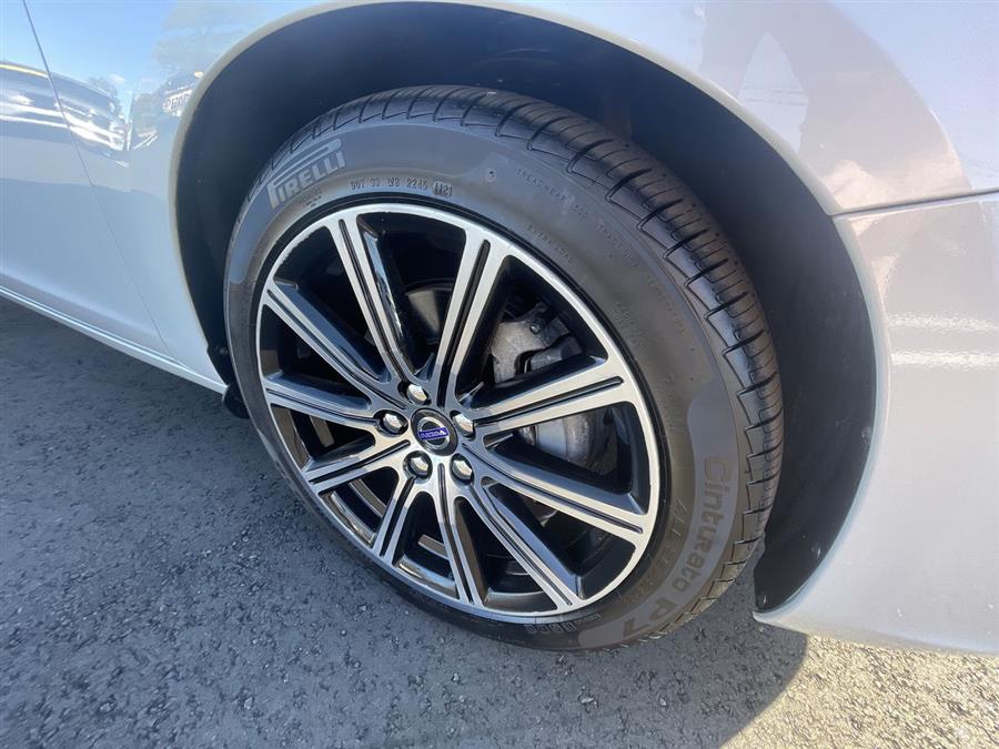 2018 Volvo S60 T5 AWD Inscription Platinum, available for sale in Milford, Connecticut | Wiz Sports and Imports. Milford, Connecticut 2018 Volvo S60 T5 AWD Inscription Platinum, available for sale in Milford, Connecticut | Wiz Sports and Imports. Milford, Connecticut