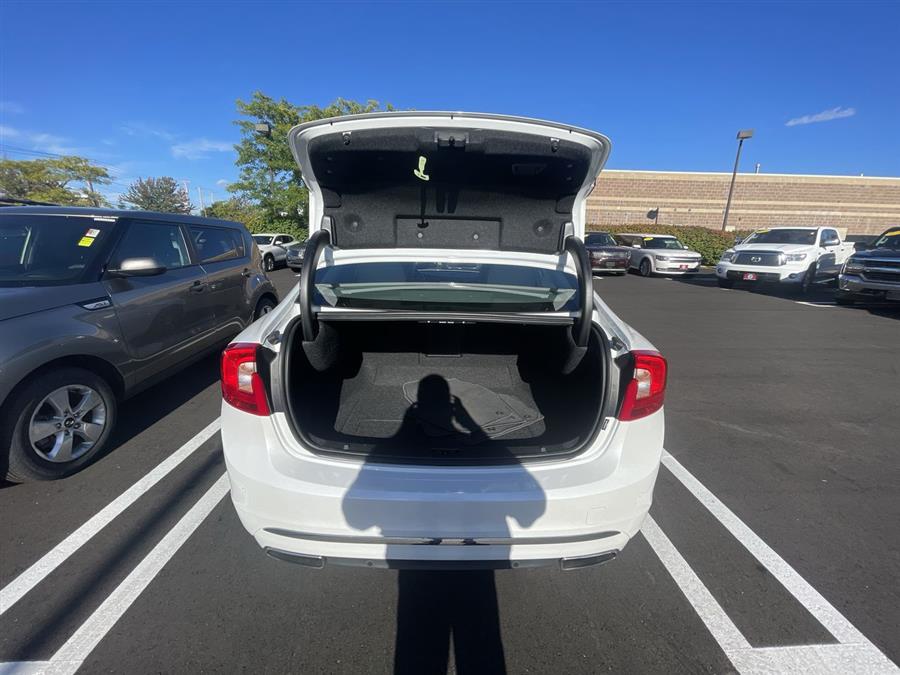 2018 Volvo S60 T5 AWD Inscription Platinum, available for sale in Milford, Connecticut | Wiz Sports and Imports. Milford, Connecticut 2018 Volvo S60 T5 AWD Inscription Platinum, available for sale in Milford, Connecticut | Wiz Sports and Imports. Milford, Connecticut