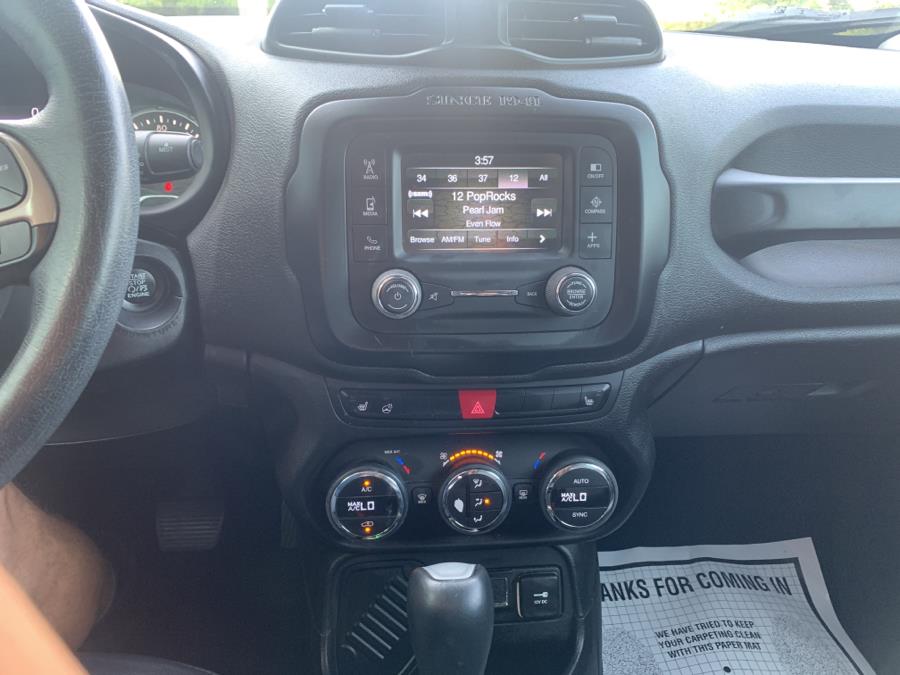 Used Jeep Renegade FWD 4dr Limited 2016 | Dealertown Auto Wholesalers. Milford, Connecticut Used Jeep Renegade FWD 4dr Limited 2016 | Dealertown Auto Wholesalers. Milford, Connecticut