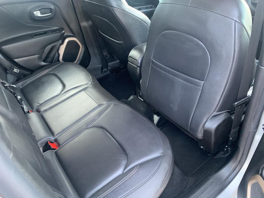 Used Jeep Renegade FWD 4dr Limited 2016 | Dealertown Auto Wholesalers. Milford, Connecticut Used Jeep Renegade FWD 4dr Limited 2016 | Dealertown Auto Wholesalers. Milford, Connecticut