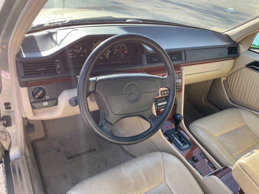 Used Mercedes-Benz 300 Series 4dr Sedan 3.2L Auto 1994 | Cars With Deals. Lyndhurst, New Jersey