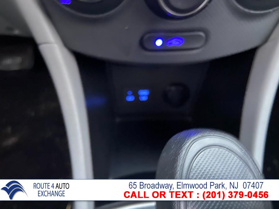 Used Hyundai Accent SE Sedan Auto 2017 | Route 4 Auto Exchange. Elmwood Park, New Jersey Used Hyundai Accent SE Sedan Auto 2017 | Route 4 Auto Exchange. Elmwood Park, New Jersey