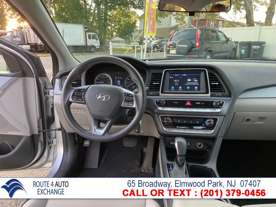 Used Hyundai Sonata SE 2.4L 2018 | Route 4 Auto Exchange. Elmwood Park, New Jersey Used Hyundai Sonata SE 2.4L 2018 | Route 4 Auto Exchange. Elmwood Park, New Jersey