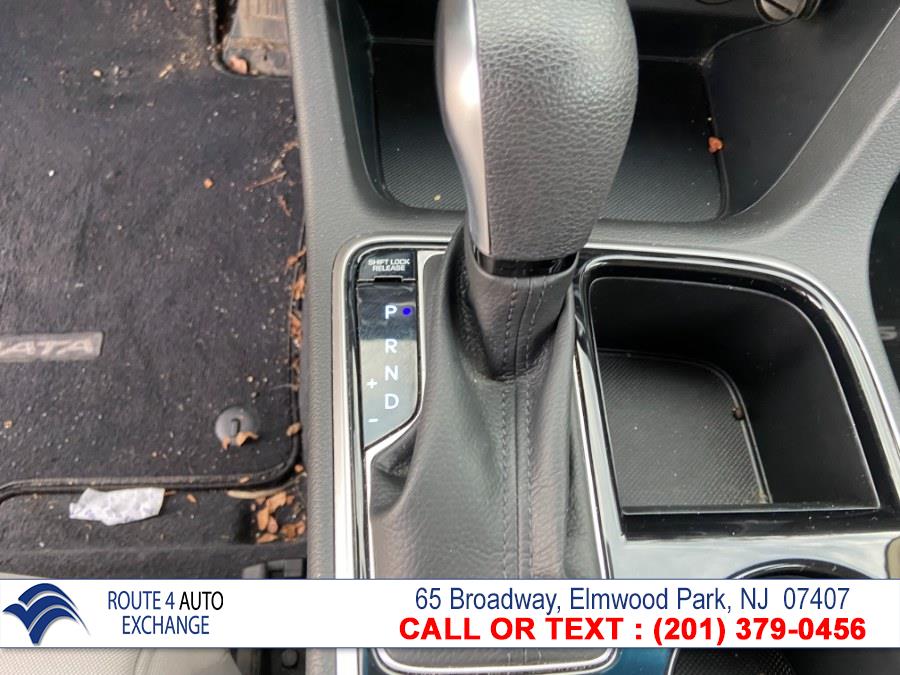 Used Hyundai Sonata SE 2.4L 2018 | Route 4 Auto Exchange. Elmwood Park, New Jersey Used Hyundai Sonata SE 2.4L 2018 | Route 4 Auto Exchange. Elmwood Park, New Jersey