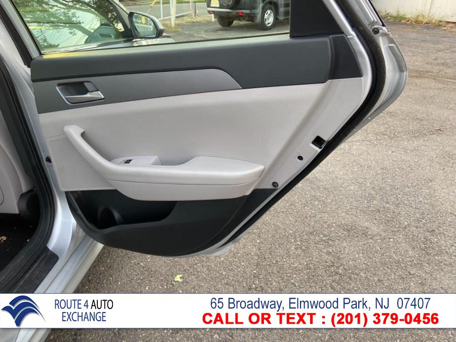 Used Hyundai Sonata SE 2.4L 2018 | Route 4 Auto Exchange. Elmwood Park, New Jersey Used Hyundai Sonata SE 2.4L 2018 | Route 4 Auto Exchange. Elmwood Park, New Jersey