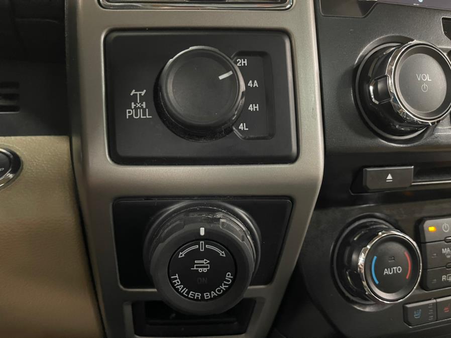 Used Ford F-150 Lariat 4WD SuperCrew 5.5'' Box 2017 | 5 Towns Drive. Inwood, New York Used Ford F-150 Lariat 4WD SuperCrew 5.5'' Box 2017 | 5 Towns Drive. Inwood, New York