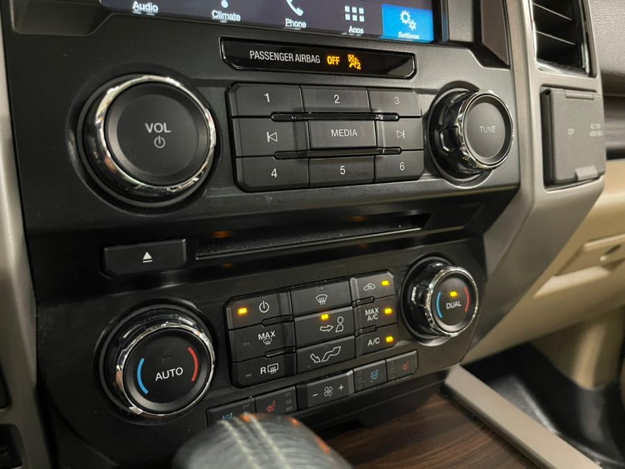 Used Ford F-150 Lariat 4WD SuperCrew 5.5'' Box 2017 | 5 Towns Drive. Inwood, New York Used Ford F-150 Lariat 4WD SuperCrew 5.5'' Box 2017 | 5 Towns Drive. Inwood, New York