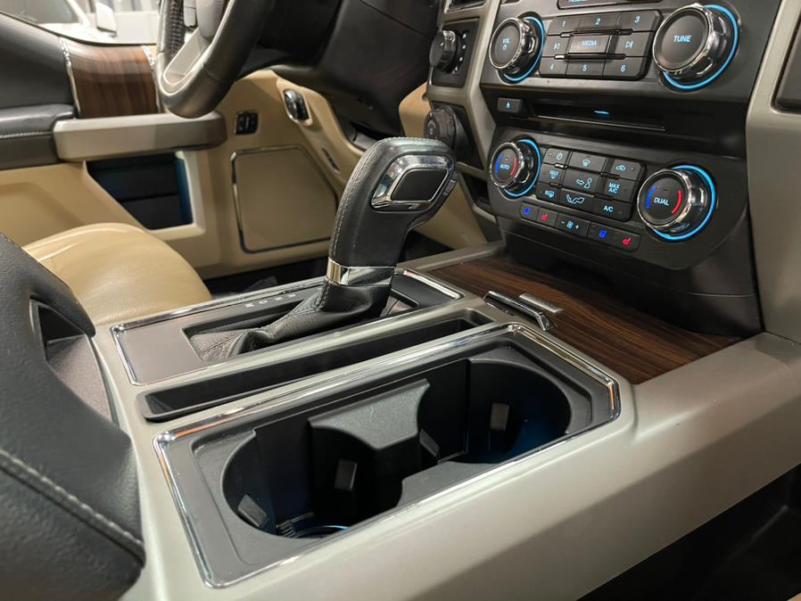 Used Ford F-150 Lariat 4WD SuperCrew 5.5'' Box 2017 | 5 Towns Drive. Inwood, New York Used Ford F-150 Lariat 4WD SuperCrew 5.5'' Box 2017 | 5 Towns Drive. Inwood, New York